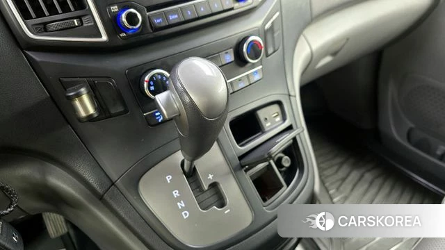 Hyundai The New Grand Starex id 4356632 из Кореи 19
