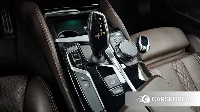 BMW 5 Series (G30) id 3474563 из Кореи 19