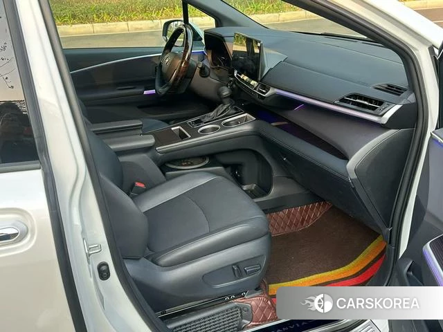 Toyota Grevia id 4263795 из Китая 9