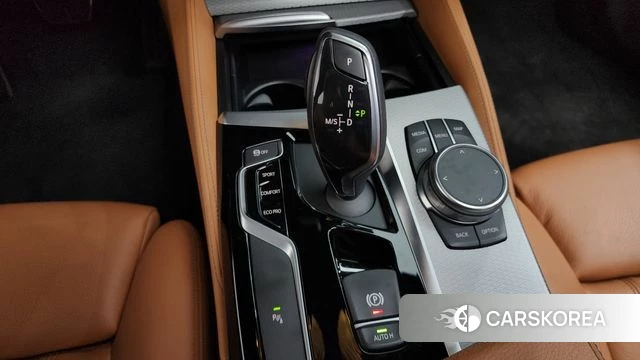 BMW 5 Series (G30) id 4397930 из Кореи 36