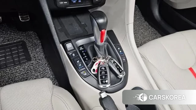 Hyundai Veloster (JS) id 3122620 из Кореи 19