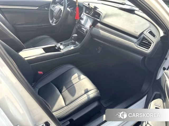 Honda Civic id 4298311 из Китая 9