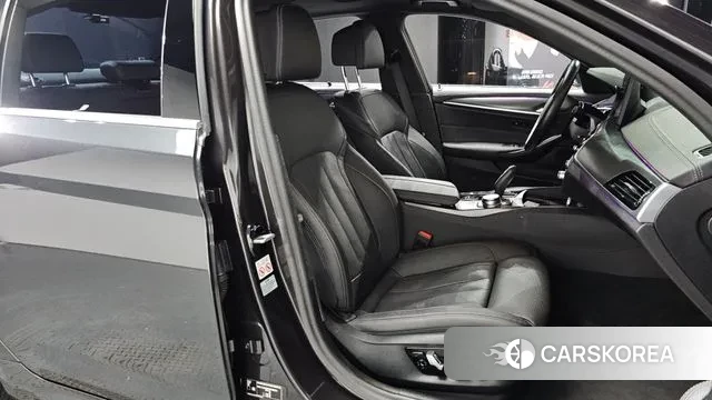 BMW 5 Series (G30) id 3497341 из Кореи 19