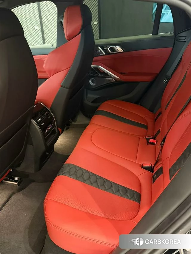 BMW X6 M id 4263172 из Китая 9