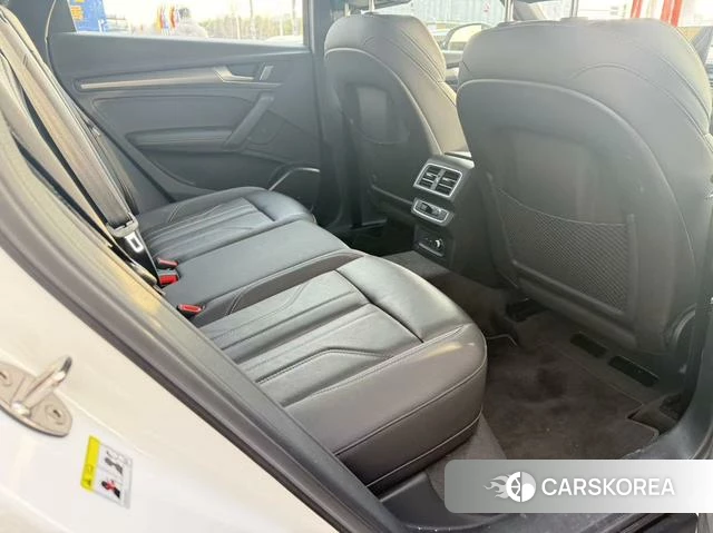 Audi Q5L id 4290024 из Китая 9