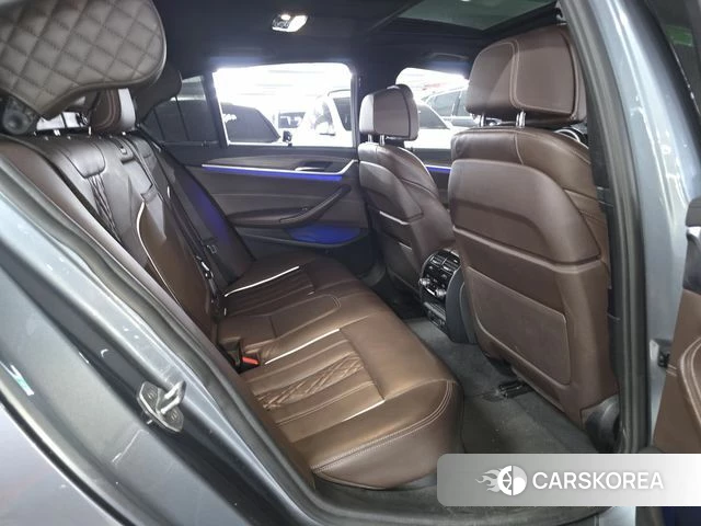 BMW 5 Series (G30) id 4477152 из Кореи 19