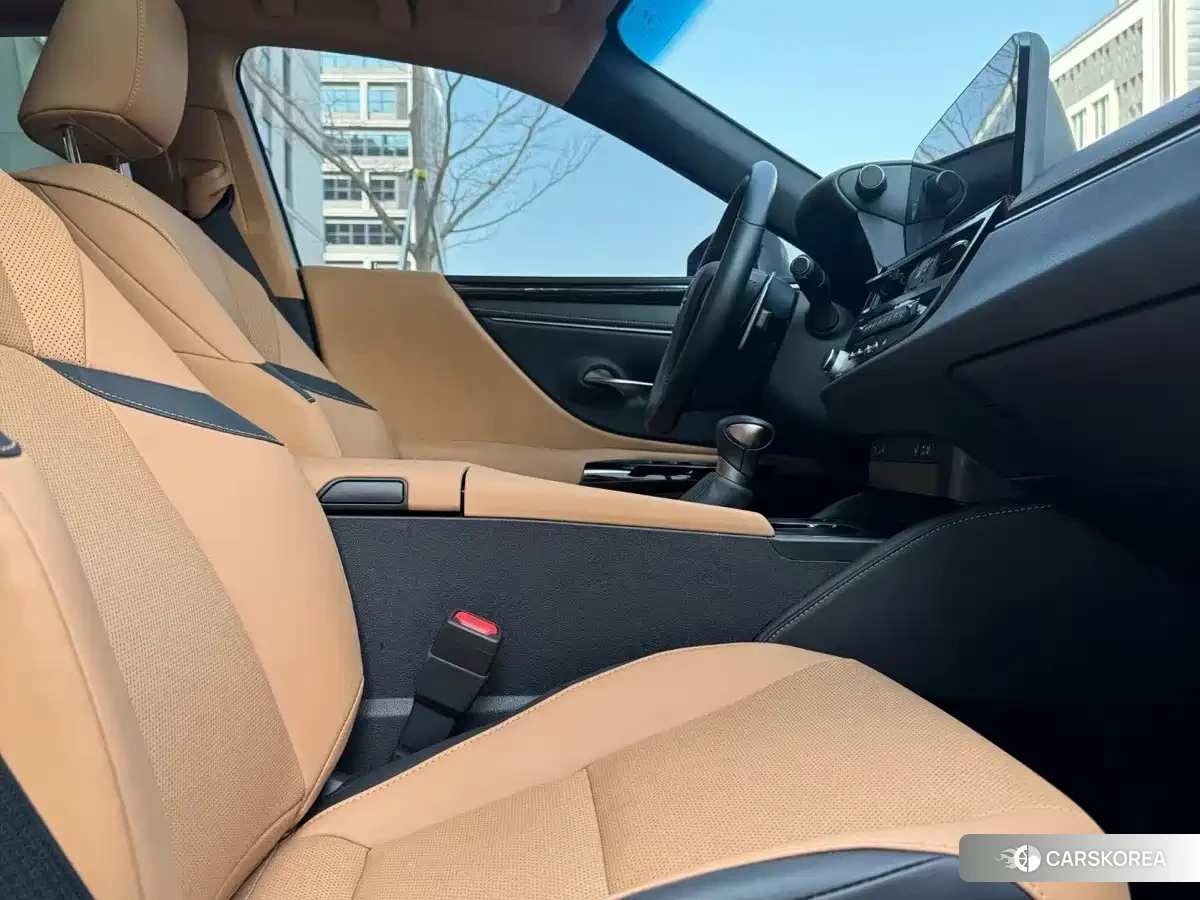 Lexus ES id 4655182 из Китая 9