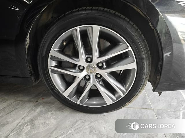 Lexus IS id 4242319 из Китая 9