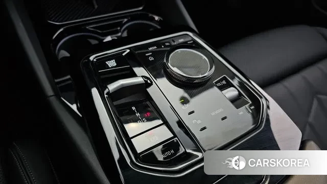 BMW 5 Series (G60) id 3769782 из Кореи 19