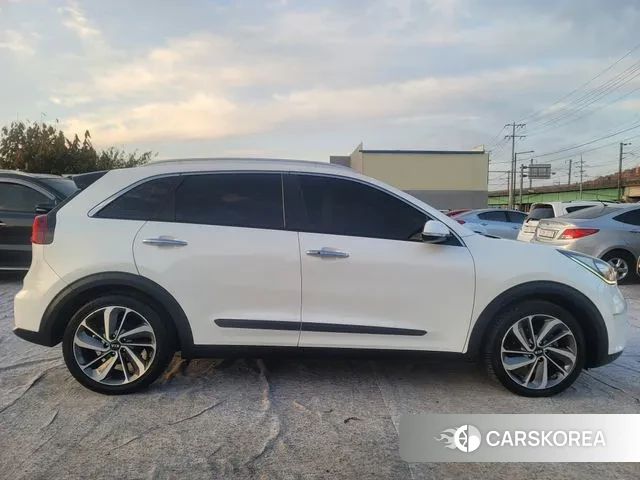 Kia Niro id 3368791 из Кореи 19