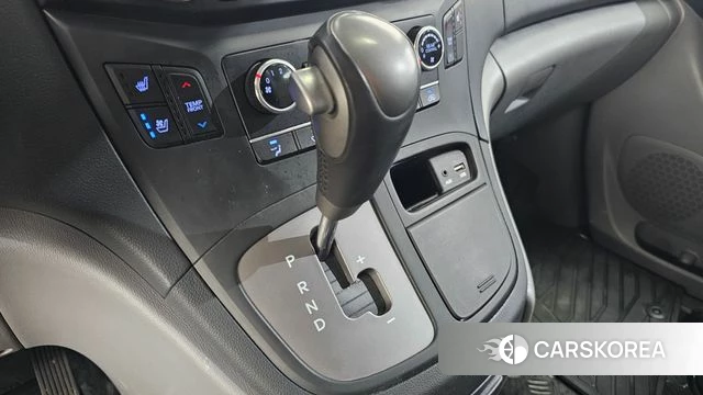 Hyundai The New Grand Starex id 4447420 из Кореи 29