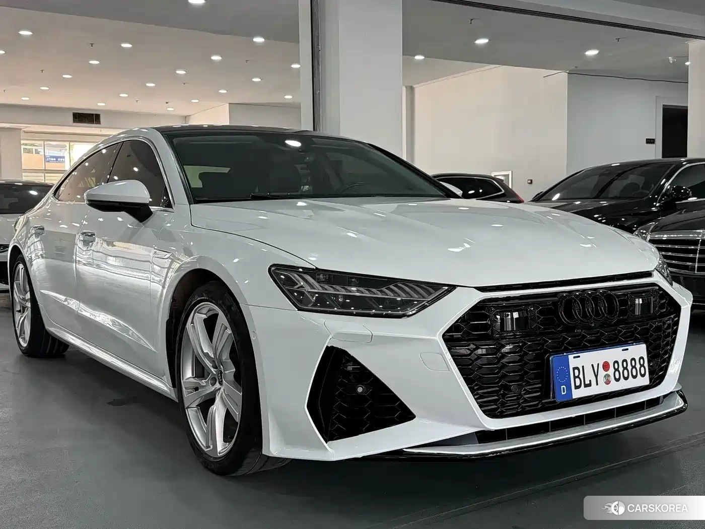 Audi A7L id 4589258 из Китая 9