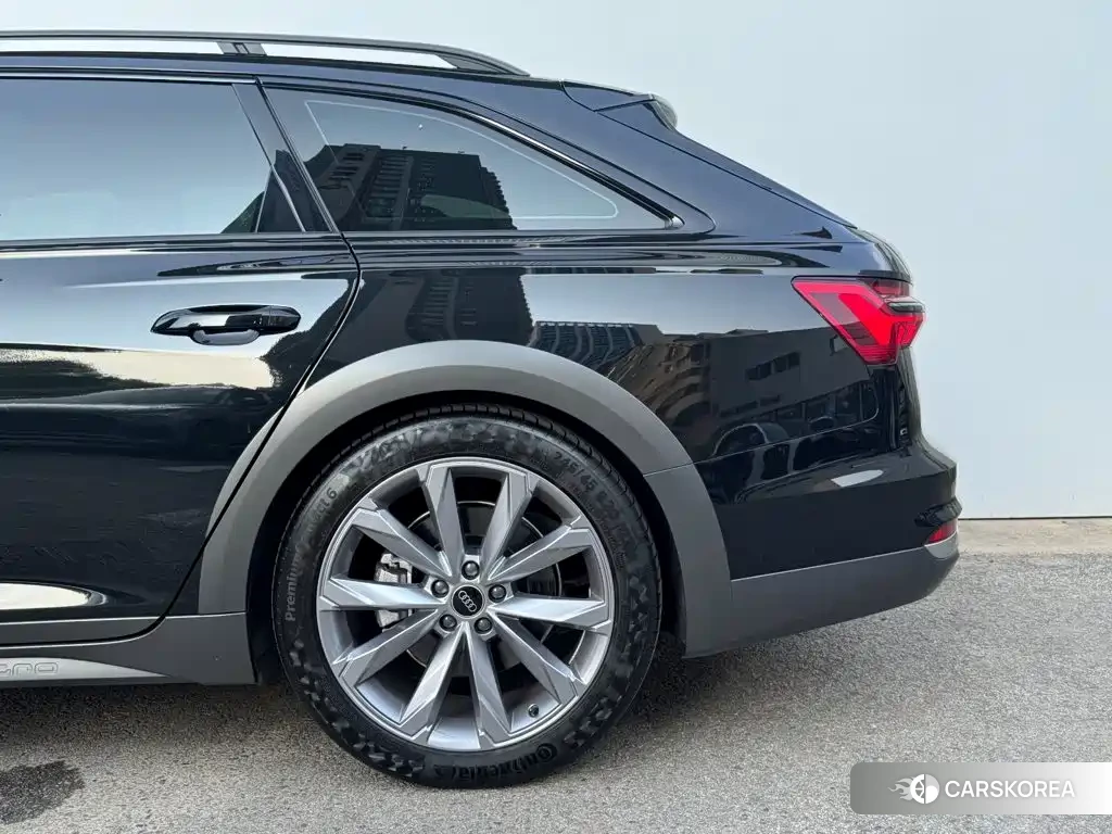 Audi A6 id 4628130 из Китая 24