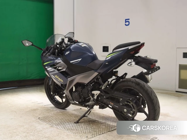 Kawasaki NINJA 400 id 3970826 из Японии 9