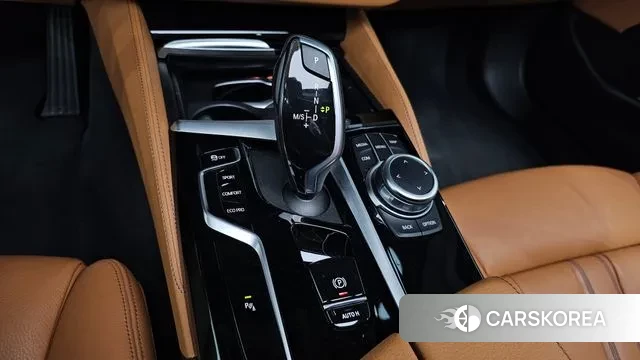 BMW 5 Series (G30) id 3003028 из Кореи 19