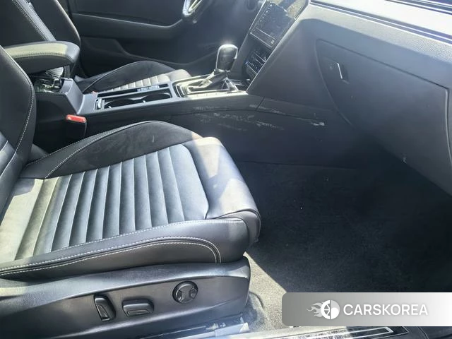 Volkswagen Magotan id 4307323 из Китая 17