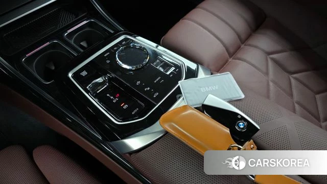 BMW 7 Series (G70) id 3870038 из Кореи 19