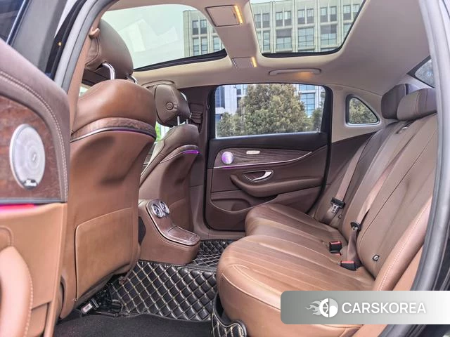 Mercedes-Benz E-class id 4220030 из Китая 17
