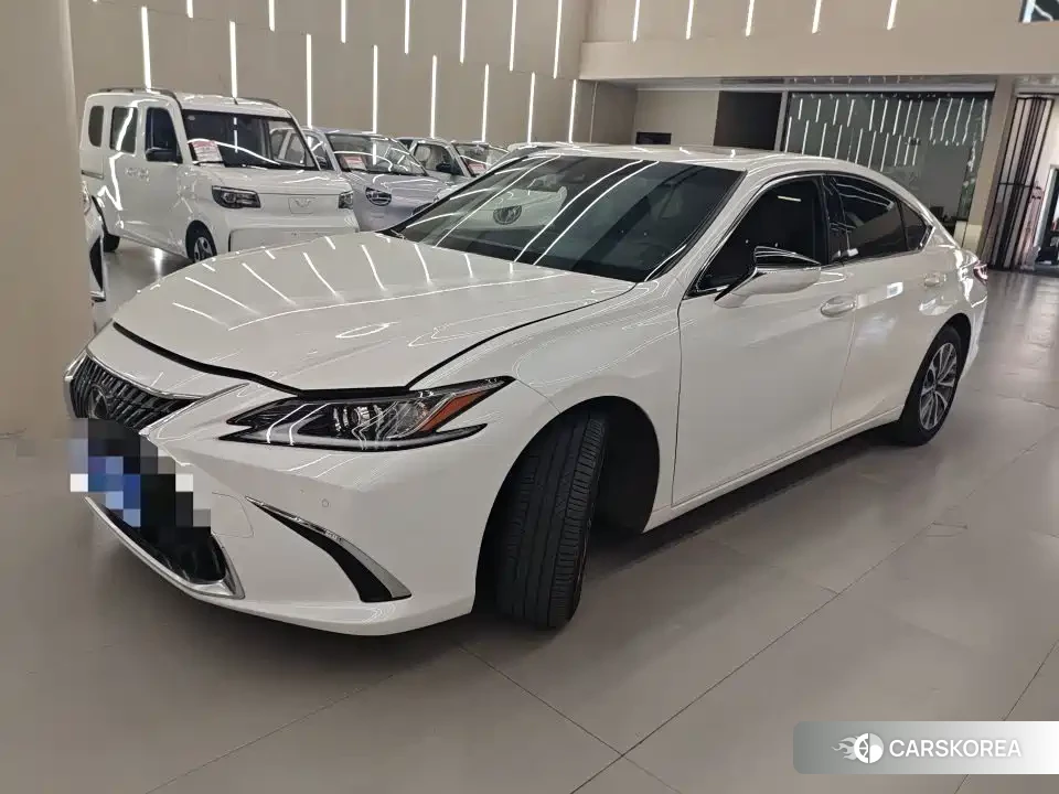 Lexus ES id 4547223 из Китая 9