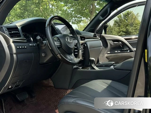 Lexus LX id 4262153 из Китая 15