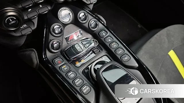 Aston Martin Vantage 2nd Generation id 3421440 из Кореи 19