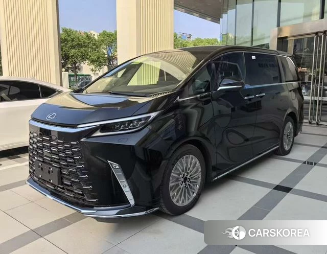 Lexus LM id 4273866 из Китая 15