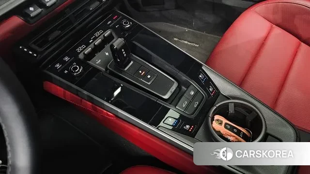 Porsche 911(992) id 3449124 из Кореи 19