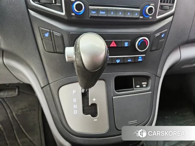 Hyundai The New Grand Starex id 3313499 из Кореи 19