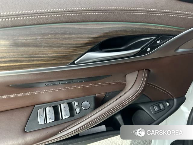 BMW 5 series PHEV id 4212646 из Китая 21
