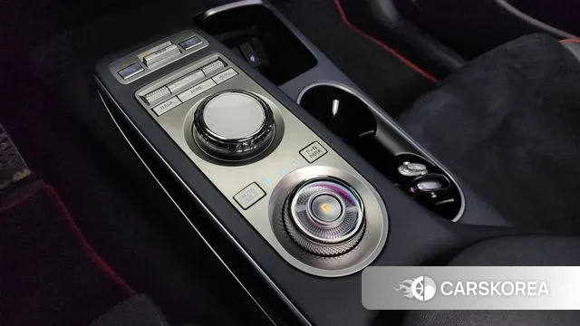 Genesis GV70 id 3561957 из Кореи 19