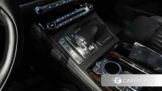 Genesis G90 id 3666443 из Кореи 19