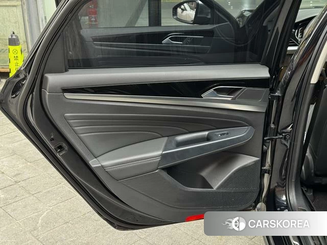 Volkswagen Passat id 4255817 из Китая 20