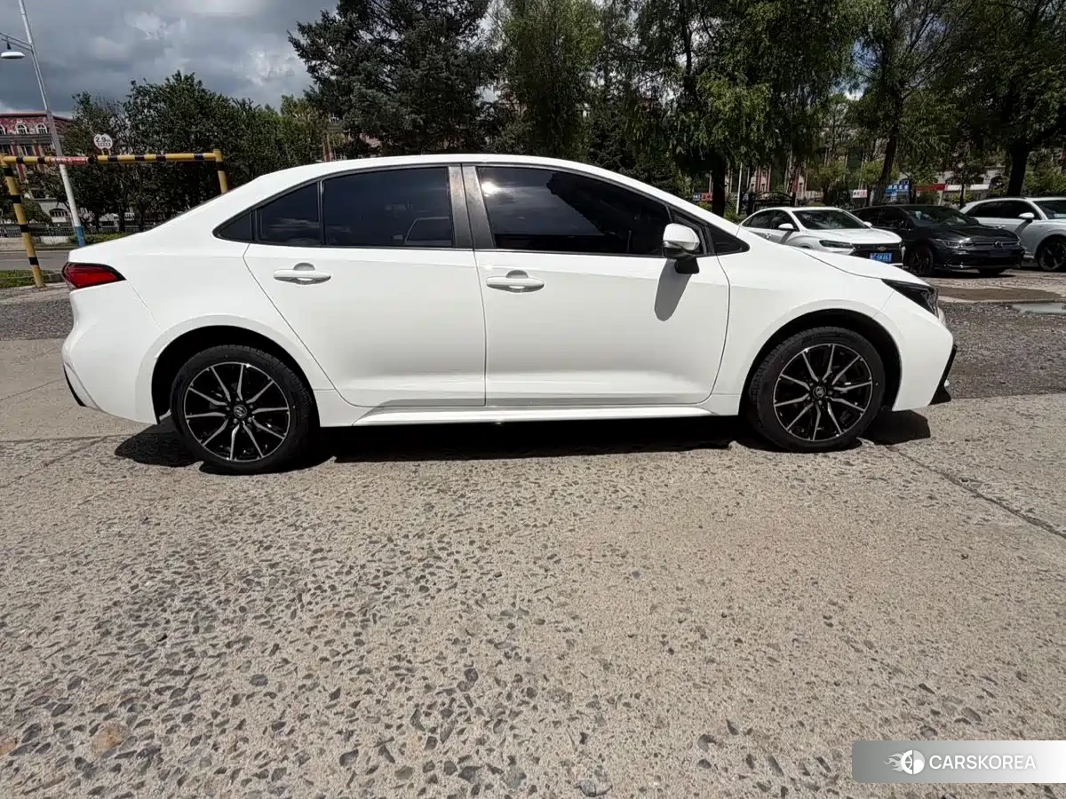 Toyota Levin id 4577452 из Китая 23
