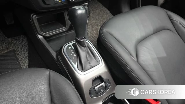 Jeep Renegade id 4609491 из Кореи 31