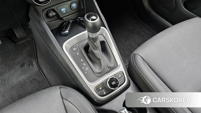 Hyundai Venue id 3828775 из Кореи 19