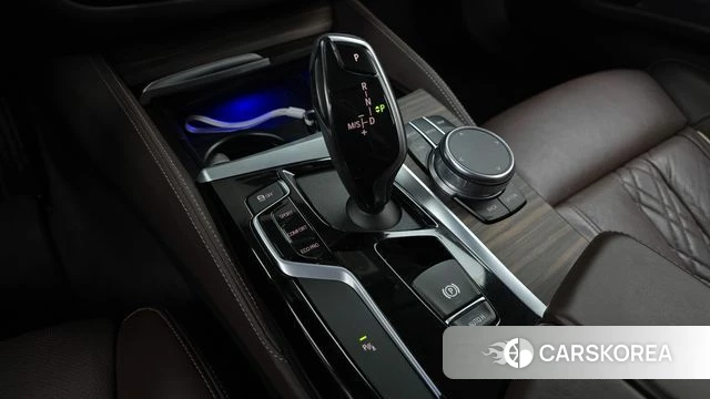 BMW 5 Series (G30) id 4937220 из Кореи 19