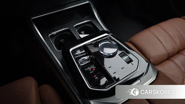 BMW 7 Series (G70) id 3725864 из Кореи 19