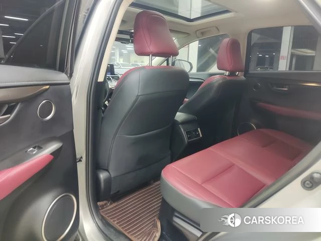 Lexus NX id 4393843 из Китая 19