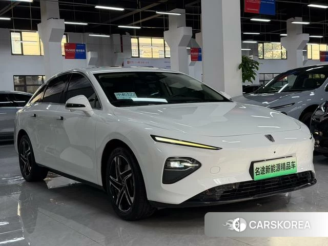 Roewe D7 EV id 4239807 из Китая 9