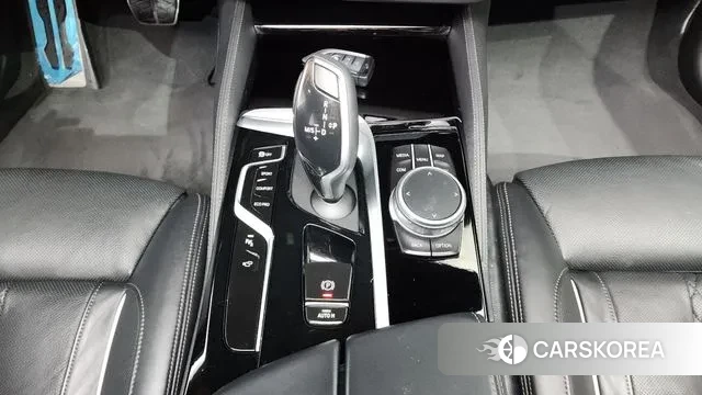 BMW 5 Series (G30) id 3479123 из Кореи 19