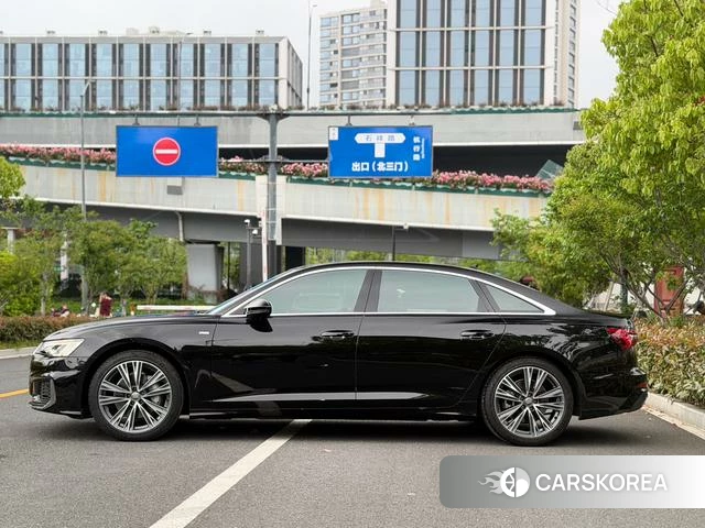 Audi A6L id 4300993 из Китая 22