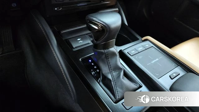 Lexus ES300h 7th generation id 4293447 из Кореи 36