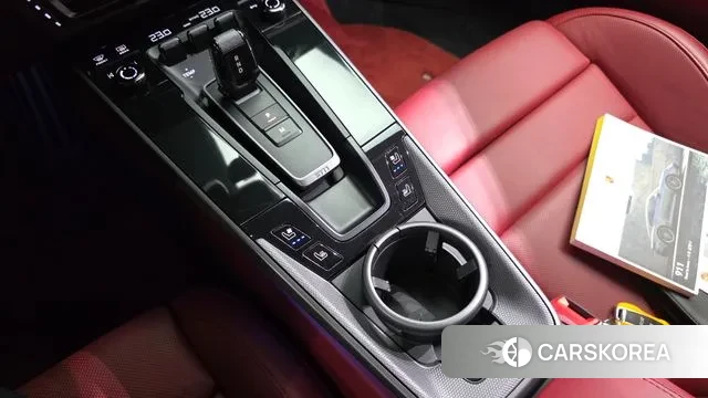 Porsche 911(992) id 3017584 из Кореи 19