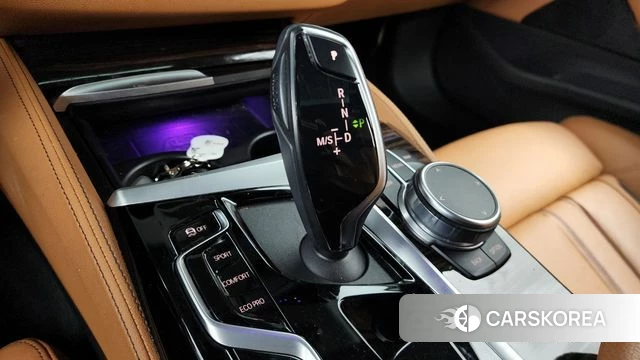 BMW 5 Series (G30) id 3843374 из Кореи 19