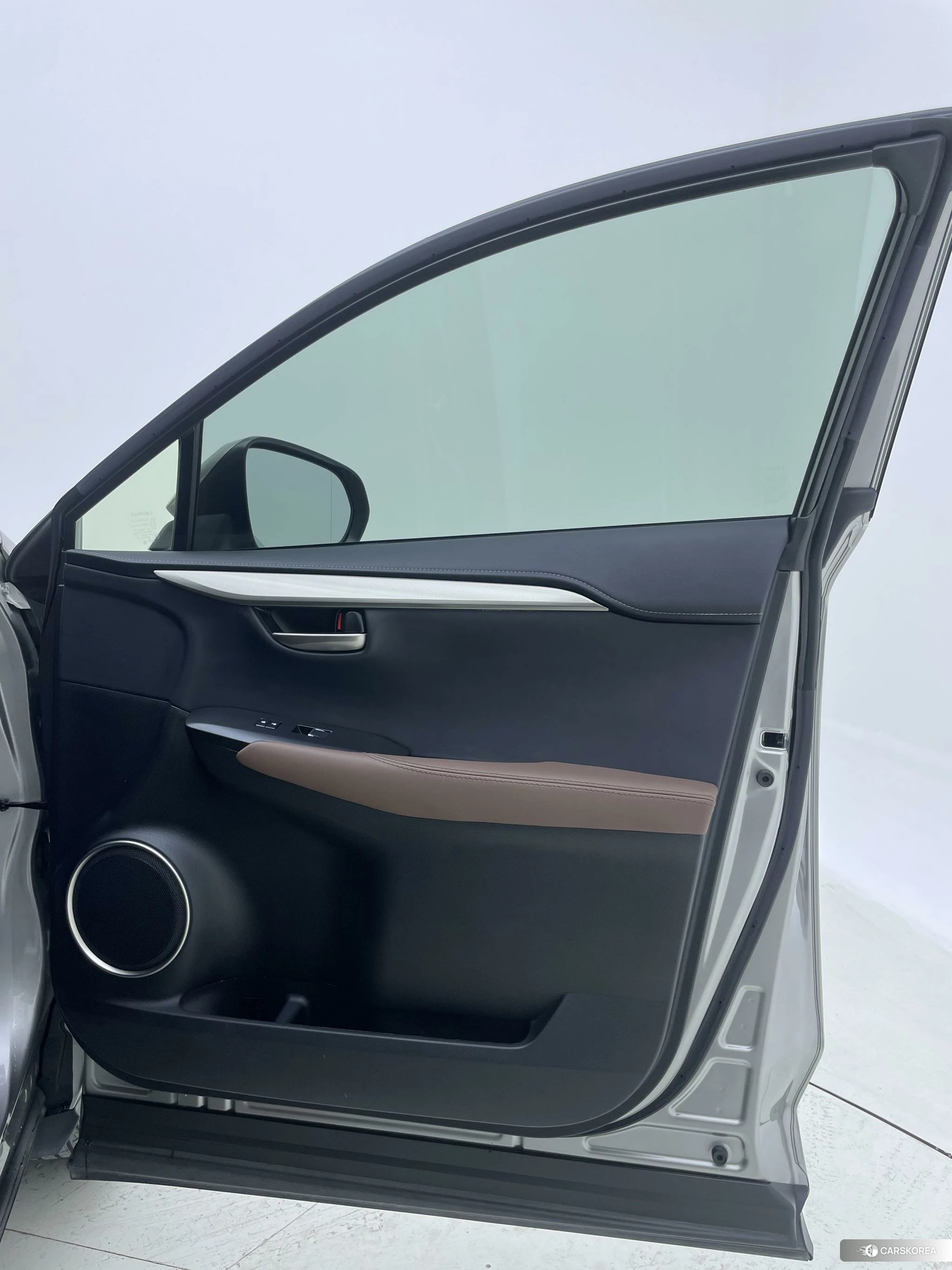 Lexus NX id 4515211 из Китая 30