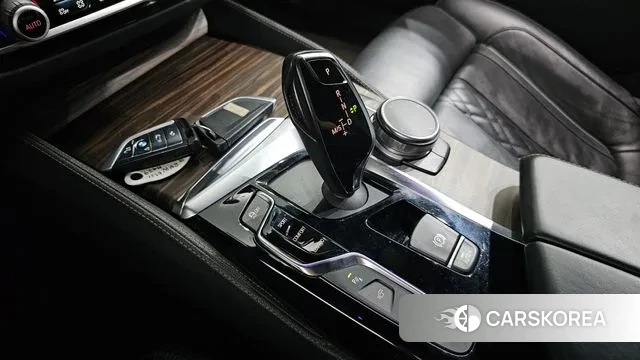 BMW 5 Series (G30) id 3171608 из Кореи 19