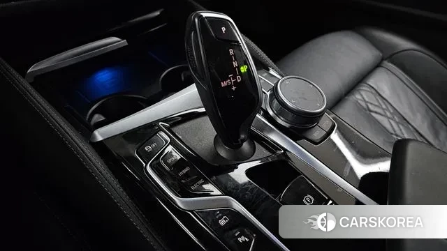 BMW 5 Series (G30) id 3616312 из Кореи 19