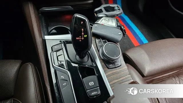 BMW 5 Series (G30) id 3687724 из Кореи 19