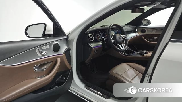Mercedes-Benz E-Class W213 id 4351204 из Кореи 31