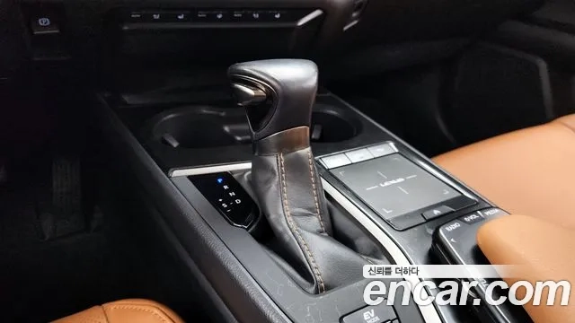 Lexus UX250h id 2876350 из Кореи 19